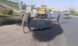 آغاز عملیات بهسازی و لکه گیری آسفالت در مناطق مختلف مسجدسلیمان