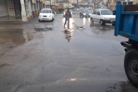 اقدام فوری شهرداری مسجدسلیمان برای رفع نقاط آبگیر پس از بارندگی شدید